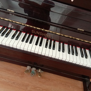 鋼琴,SUNSHINE 香山鋼琴, 老牌子產品鋼琴,功能齊
